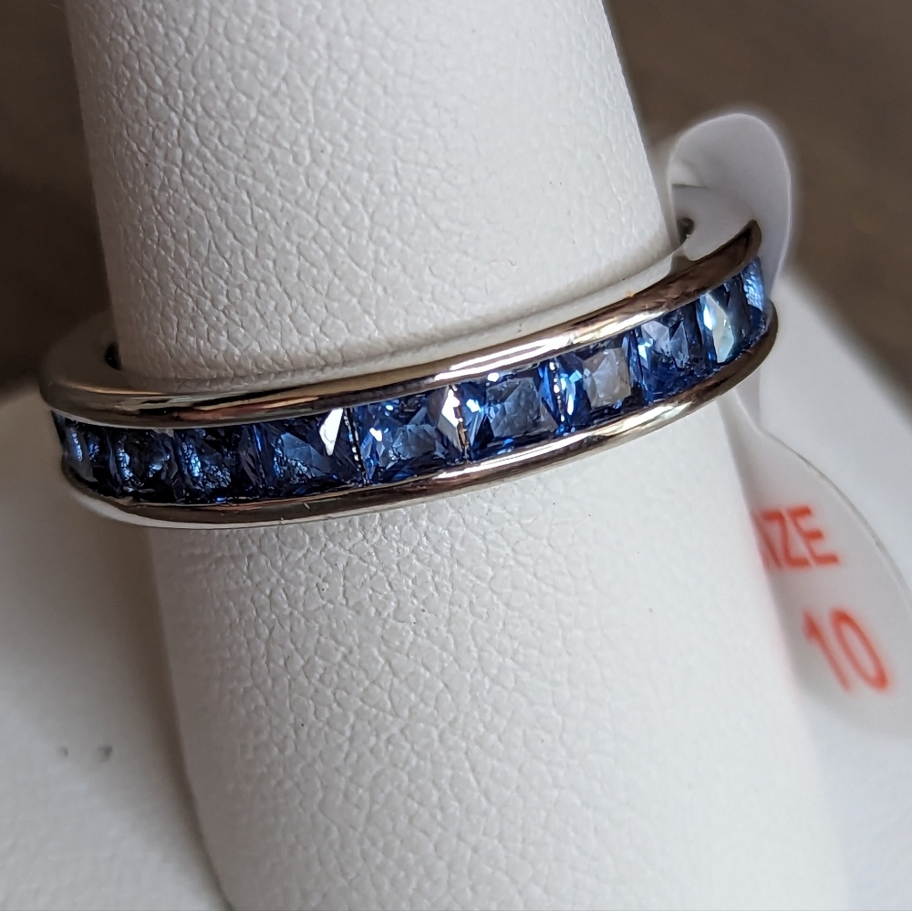 Bomb Party - size 10 ring- "Simply Elegant"
